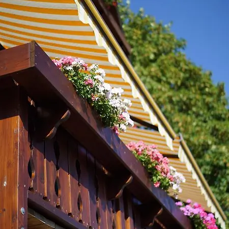 Hoehengasthof Roessle 게스트하우스 3*