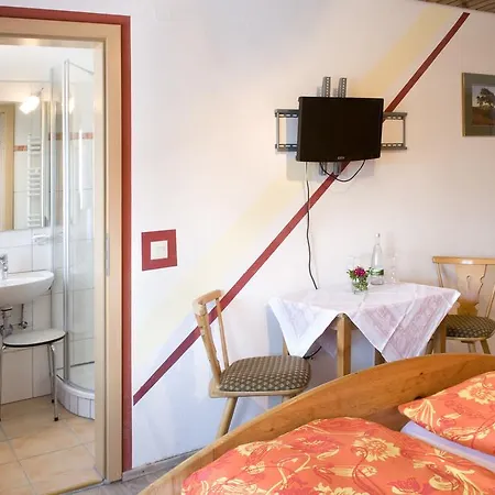 게스트하우스 Hoehengasthof Roessle 슈룩흐제